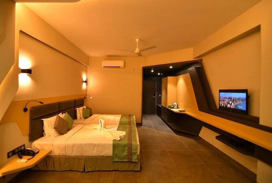 The Cent Hotel Hyderabad Exterior photo